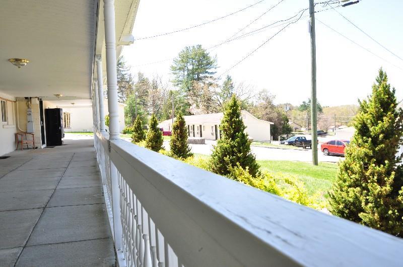 Passport Inn & Suites Chaplin Exterior photo