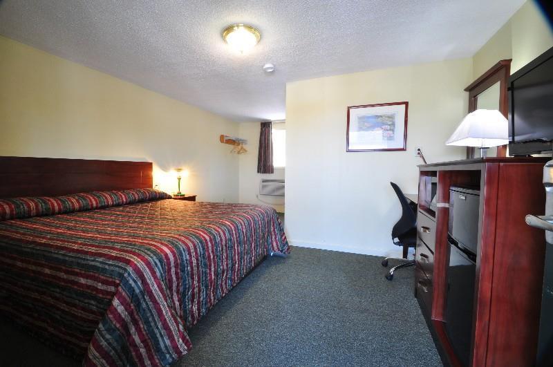 Passport Inn & Suites Chaplin Room photo
