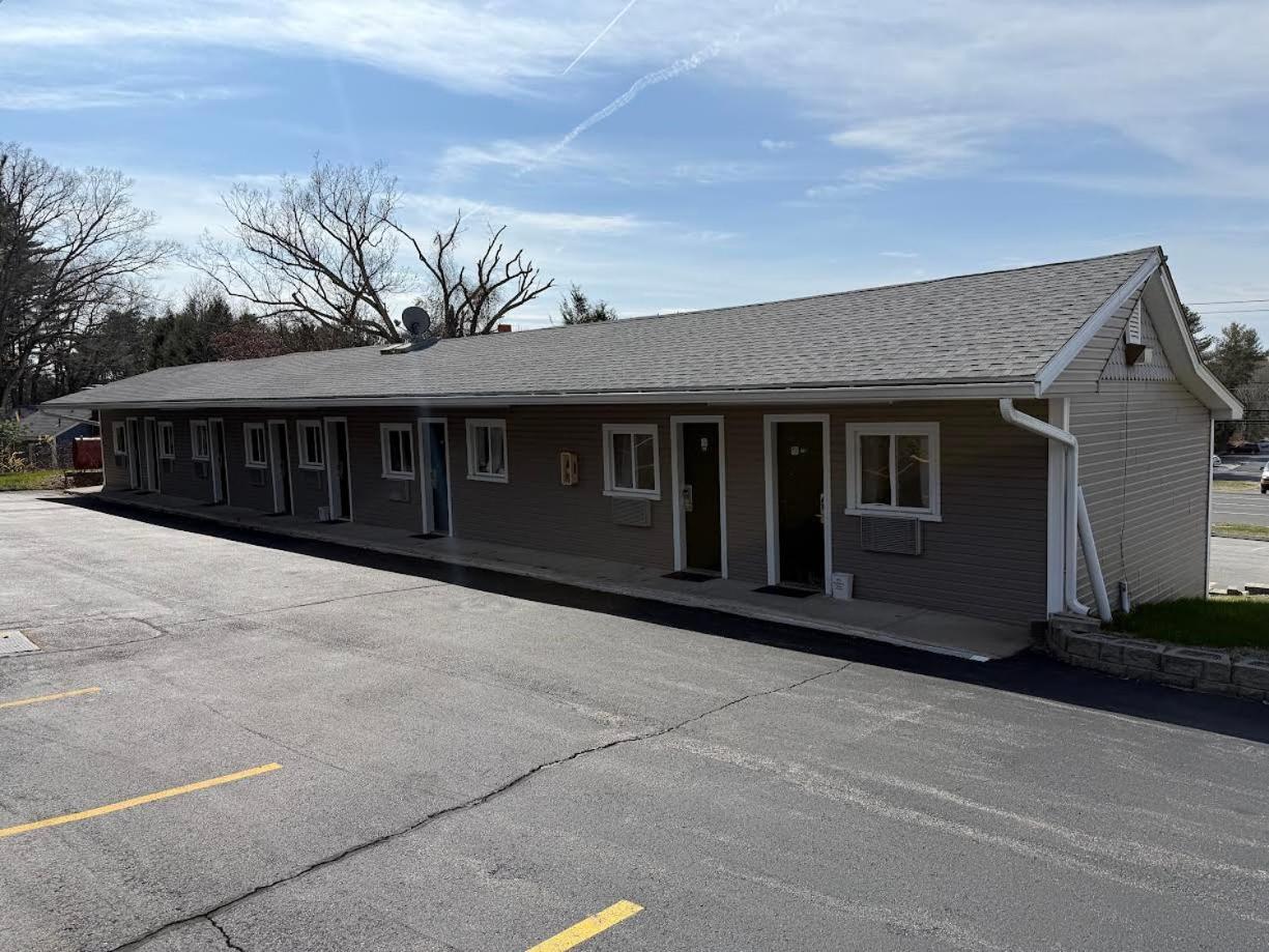 Passport Inn & Suites Chaplin Exterior photo