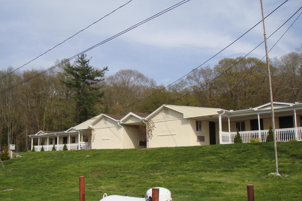 Passport Inn & Suites Chaplin Exterior photo